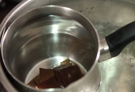 Фото шага рецепта Шоколадный мусс с апельсиновой цедрой и коньяком 173659 шаг 3  