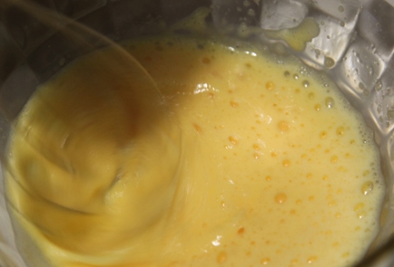 Фото шага рецепта Шоколадный мусс с апельсиновой цедрой и коньяком 173659 шаг 5  
