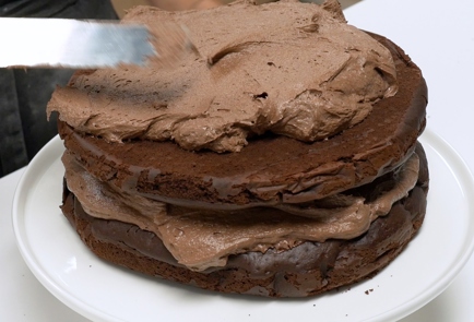 Фото шага рецепта Шоколадный торт 139618 шаг 6  