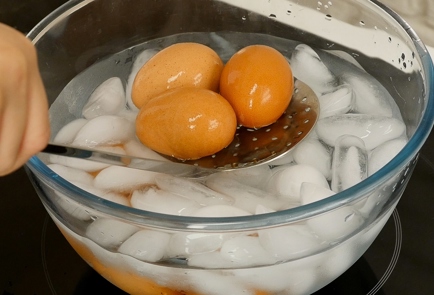 Фото шага рецепта Шотландские яйца с пюре из зеленого горошка с мятой 94008 шаг 1  