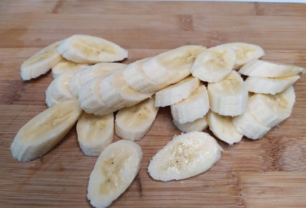 Фото шага рецепта Сладкая запеканка из гречки с бананом 190735 шаг 7