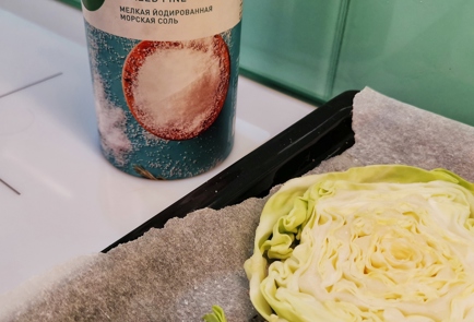 Фото шага рецепта Сливочные капустные стейки с сыром 152587 шаг 2  