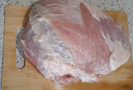 Фото шага рецепта Сочная свиная лопатка в духовке 186611 шаг 2  