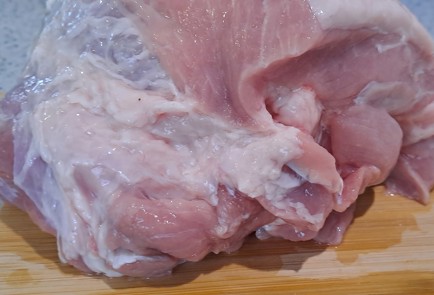 Фото шага рецепта Сочная свиная лопатка в духовке 186611 шаг 3  