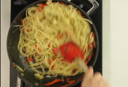 Фото шага рецепта Спагетти с чесноком и маслом 17620 шаг 9  