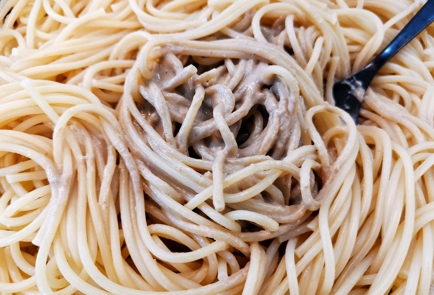 Фото шага рецепта Спагетти с трюфельным соусом 151115 шаг 9  