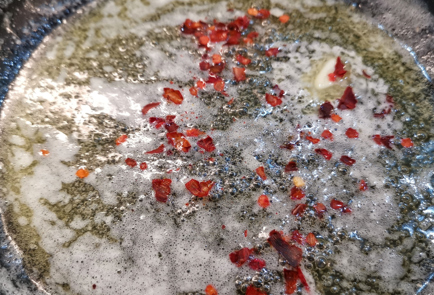 Фото шага рецепта Стручковая фасоль с сыром луком и чесноком 151764 шаг 3  