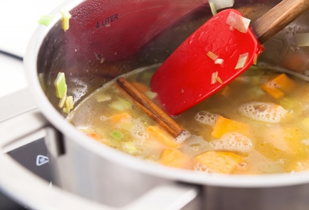 Фото шага рецепта Суп из батата с кленовым сиропом 30701 шаг 3  