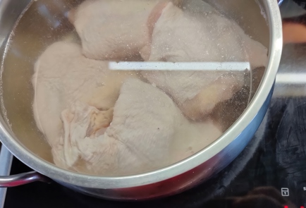 Фото шага рецепта Суп куриный с чечевицей и сливками 174831 шаг 2  