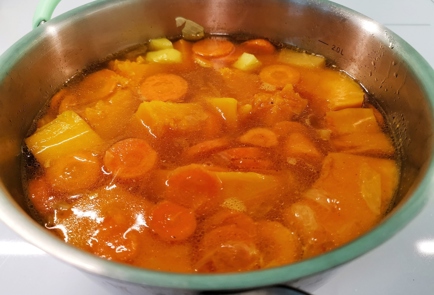 Тыквенный суп с карри и сухариками