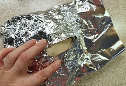 Фото шага рецепта Свиная лопатка в фольге 190868 шаг 13  