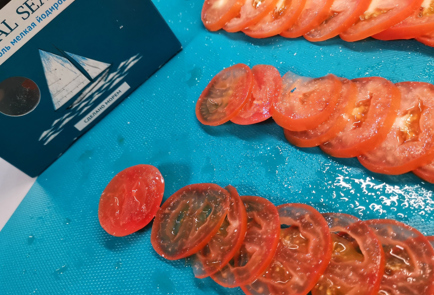 Фото шага рецепта Свиная вырезка запеченная с помидорами и сыром 151960 шаг 10  