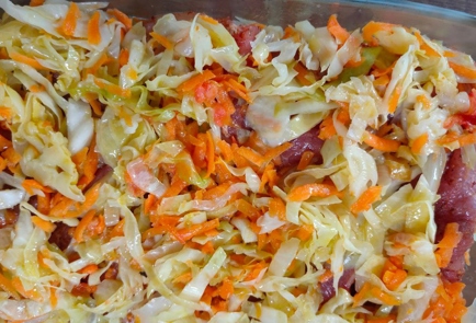Фото шага рецепта Свинина с капустой морковью и помидорами в духовке 186409 шаг 18  