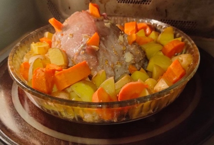 Фото шага рецепта Свинина запеченная с картофелем и морковью 175323 шаг 15  