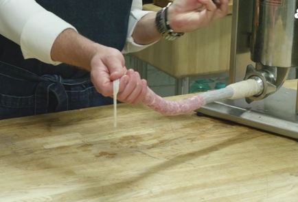 Фото шага рецепта Свиные колбаски с фенхелем 176324 шаг 10  