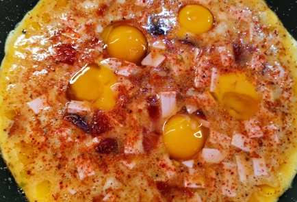 Фото шага рецепта Сырная лепешка с яичной начинкой 173418 шаг 8  