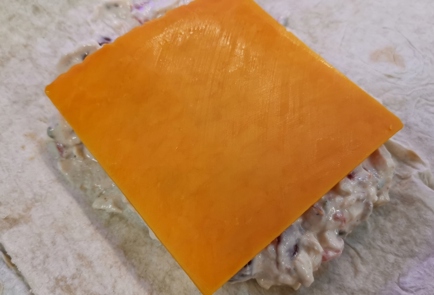 Фото шага рецепта Сырный сэндвич с помидорами на гриле 152238 шаг 6  