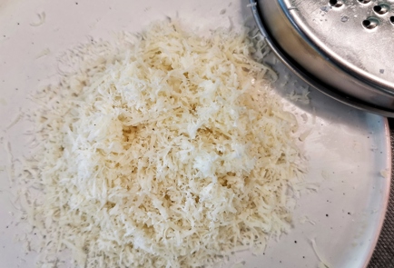 Фото шага рецепта Сытная закуска из кабачков с сырночесночным соусом 151358 шаг 15  