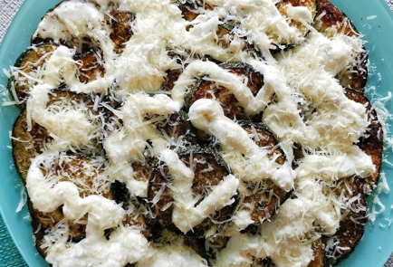 Фото шага рецепта Сытная закуска из кабачков с сырночесночным соусом 151358 шаг 17  