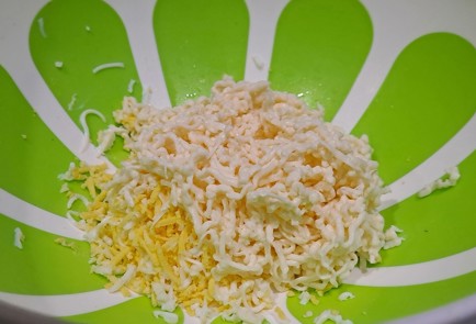 Фото шага рецепта Тарталетки с плавленым сыром и грецкими орехами 190819 шаг 4  