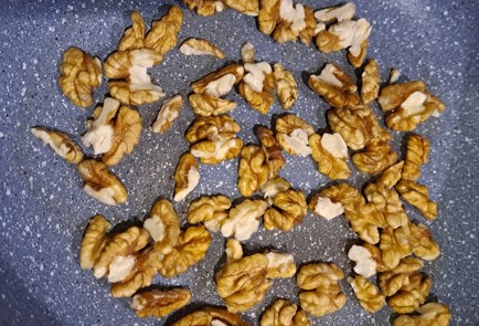 Фото шага рецепта Тарталетки с плавленым сыром и грецкими орехами 190819 шаг 8  