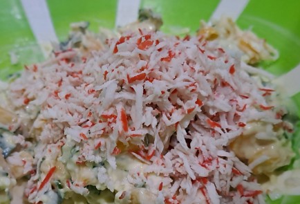 Фото шага рецепта Тарталетки с плавленым сыром и крабовыми палочками 190818 шаг 9