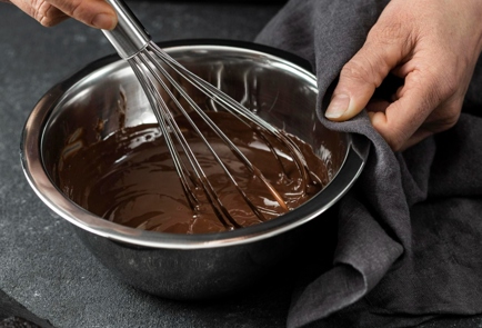 Фото шага рецепта Тающее шоколадное печенье с кабачком 174517 шаг 2  
