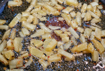 Фото шага рецепта Теплый имбирный салат из краснокочанной капусты 151566 шаг 7  