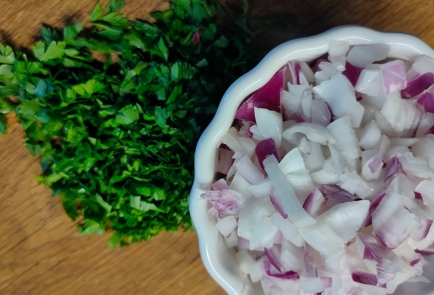 Фото шага рецепта Теплый салат из печеных и свежих овощей 174246 шаг 8  