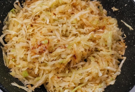 Фото шага рецепта Томатная солянка с мясными колбасками 152922 шаг 3  