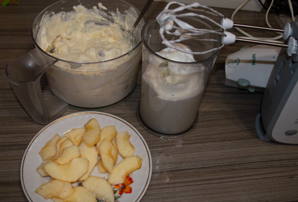 Фото шага рецепта Творожный пудинг с бананом и яблоком 151902 шаг 6  
