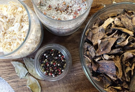 Фото шага рецепта Грибная икра 190849 шаг 1  