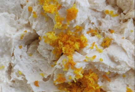 Фото шага рецепта Творожные оладьи с апельсиновой цедрой 173453 шаг 7  