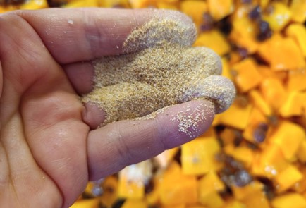 Фото шага рецепта Тыква печеная с чечевицей и изюмом 190711 шаг 8