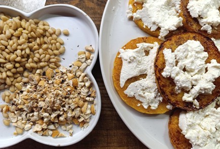 Фото шага рецепта Тыква с сыром и орехами 190727 шаг 10