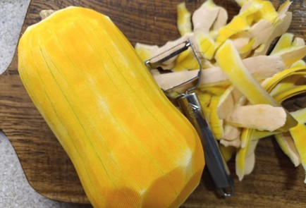 Фото шага рецепта Тыква с сыром и орехами 190727 шаг 2