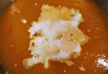 Фото шага рецепта Тыквенный суп с бальзамическим кремом 151779 шаг 15  