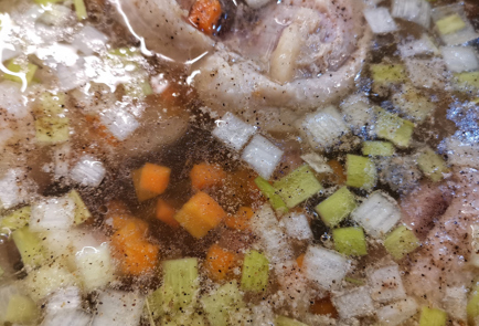 Фото шага рецепта Утиный суп с луком и морковью 152020 шаг 7  