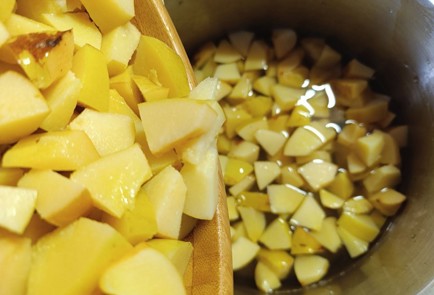 Фото шага рецепта Варенье из айвы на зиму 190829 шаг 8  