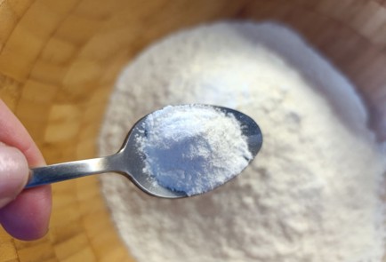 Фото шага рецепта Королевская ватрушка с яблоками 190836 шаг 3  