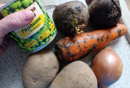 Фото шага рецепта Винегрет классический с горошком 190918 шаг 1  