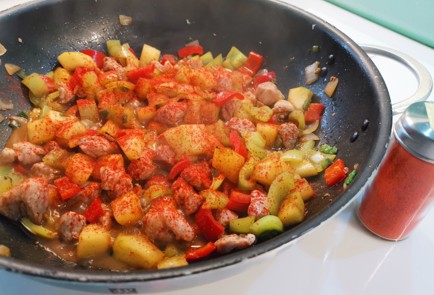 Фото шага рецепта Вок со свининой 190744 шаг 12