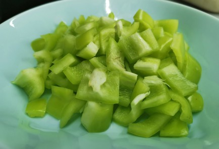 Фото шага рецепта Вок со свининой 190744 шаг 2