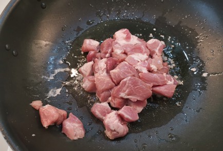 Фото шага рецепта Вок со свининой 190744 шаг 7