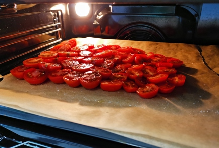 Фото шага рецепта Вяленые помидоры в духовке поитальянски 150967 шаг 6  