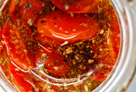 Фото шага рецепта Вяленые в духовке помидоры черри с травами 151556 шаг 19  