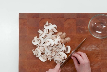 Фото шага рецепта Яичная лапша с грибами в сливочном соусе 173477 шаг 2  