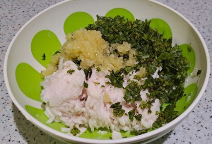 Фото шага рецепта Закусочное сало с зеленым базиликом 186697 шаг 7  