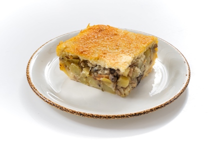 Фото шага рецепта Заливной пирог на кефире с картошкой и грибами 174916 шаг 12  
