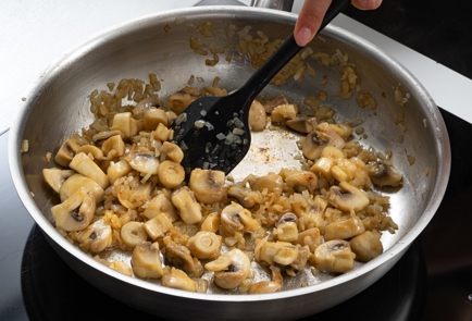 Фото шага рецепта Запеканка с курицей и грибами 173855 шаг 8  